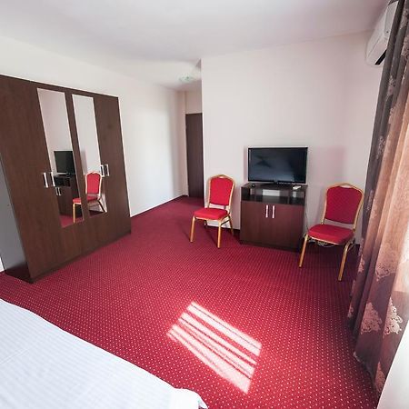 Vatra Romana Bed and Breakfast Răcarii de Jos Εξωτερικό φωτογραφία