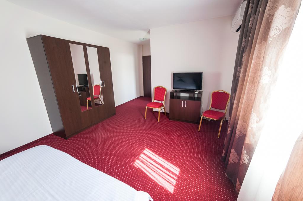 Vatra Romana Bed and Breakfast Răcarii de Jos Εξωτερικό φωτογραφία