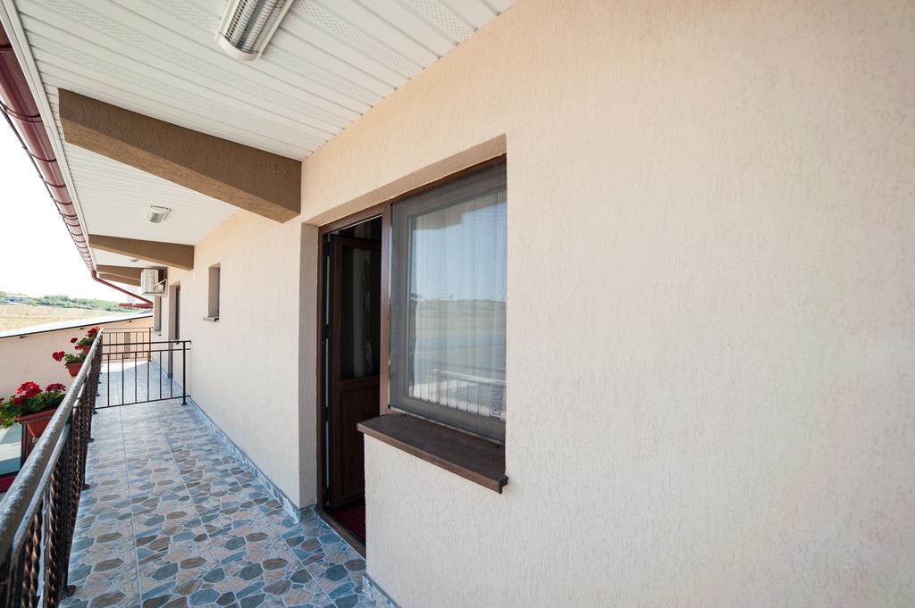 Vatra Romana Bed and Breakfast Răcarii de Jos Εξωτερικό φωτογραφία